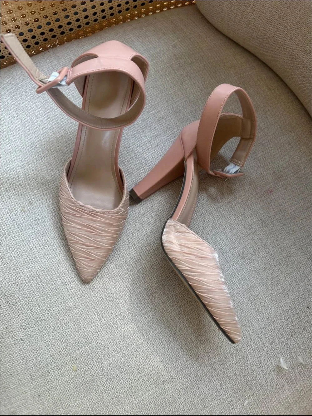 N/A elegant women